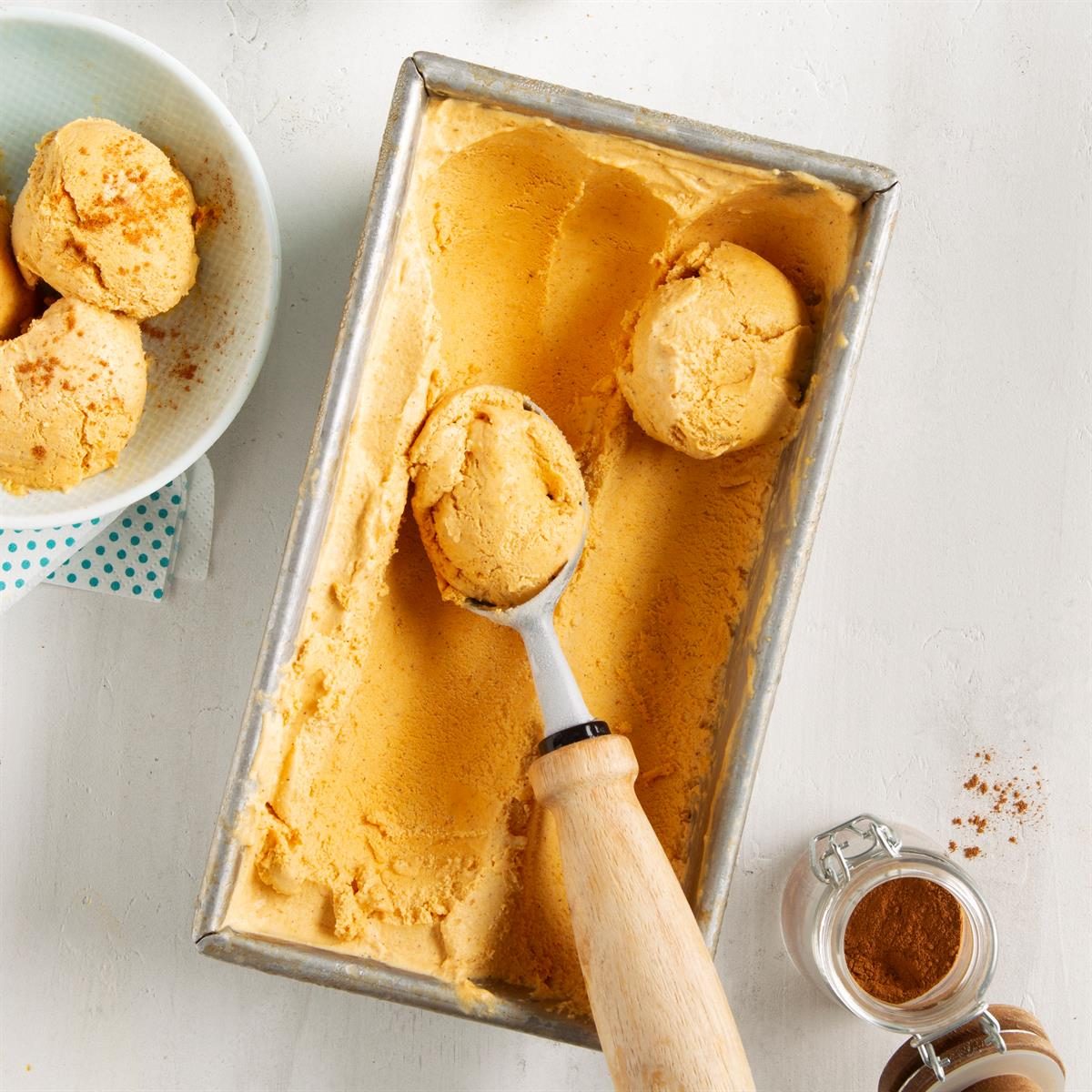 Homemade Pumpkin Ice Cream