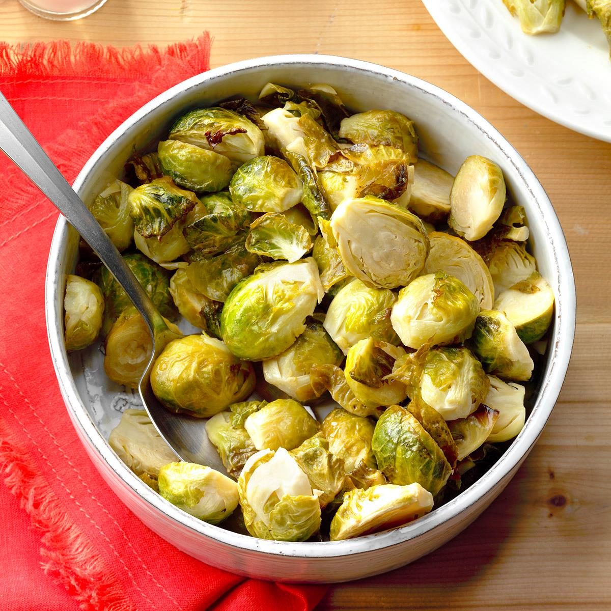 Honey Garlic Brussels Sprouts Exps Thfm18 197670 B09 14 2b 15
