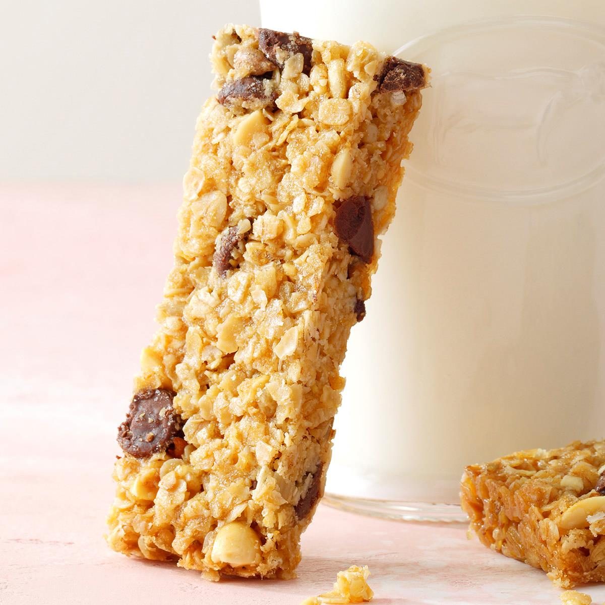 Honey Oat Granola Bars Exps Bobbz22 38126 B10 06 1b 6