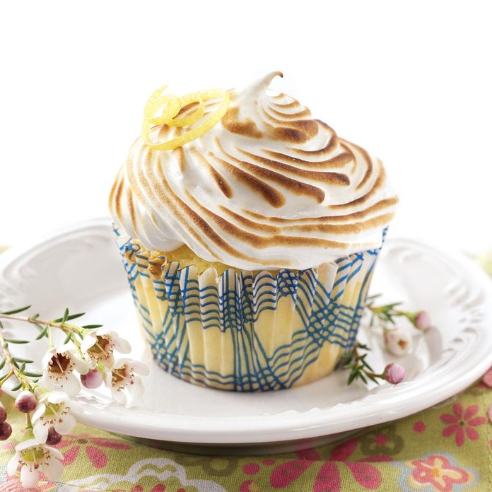 Lemon Meringue Cupcakes Exps46775 Cw2376963a12 19 1bc Rms 2