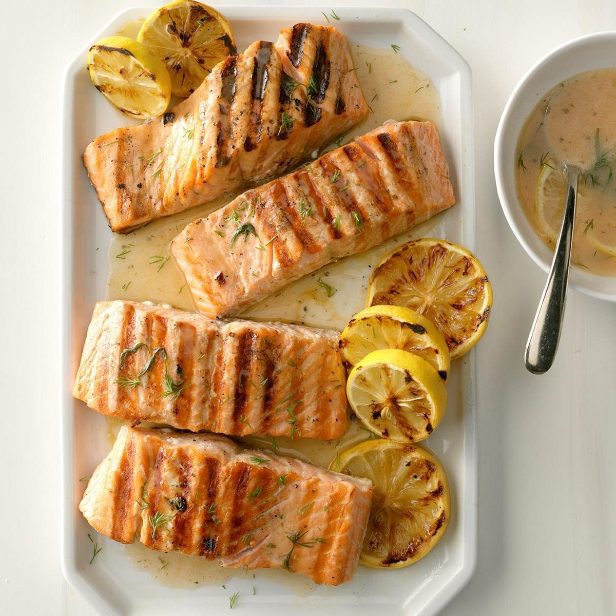 Lemony Grilled Salmon Fillets with Dill Sauce