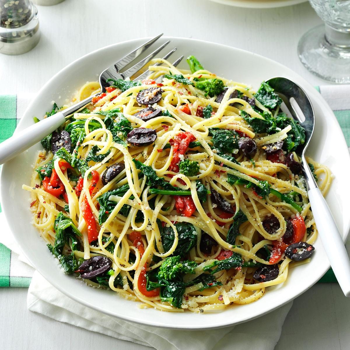 Wednesday: Linguine with Broccoli Rabe & Peppers