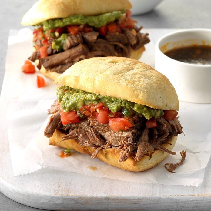 Machaca Beef Dip Sandwiches Exps Scbz18 158049 C07 10 1b 4