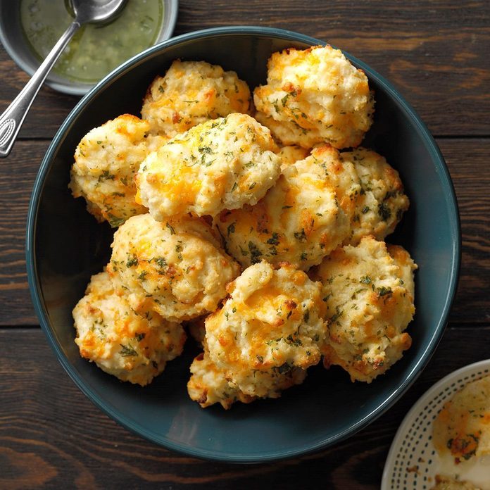 Makeover Cheddar Biscuits Exps Thas19 159552 B04 17 8b 4