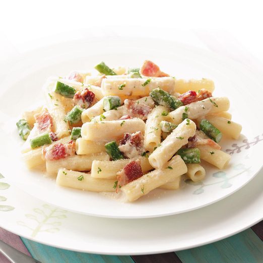 Makeover Rigatoni With Bacon And Asparagus Exps47865 Thhc1757657d23 Rms 4