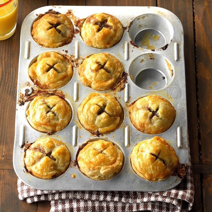 Mini Sausage Pies Exps Sdas17 186834 C04 07 1b 6