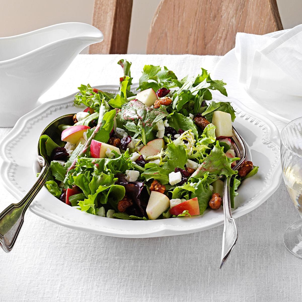 Mixed Green Salad with Cranberry Vinaigrette
