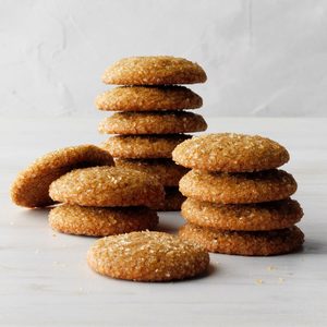 Molasses Cookies with a Kick