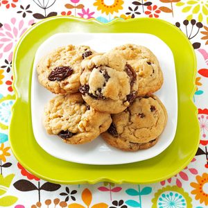 Mom’s Soft Raisin Cookies