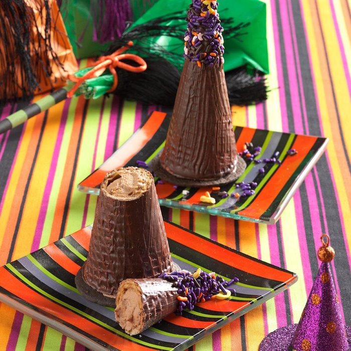 Mousse Filled Witches Hats Exps26644 Uh2464847b03 12 3bc Rms 3