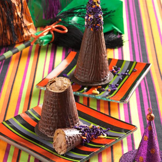 Mousse Filled Witches Hats Exps26644 Uh2464847b03 12 3bc Rms 3