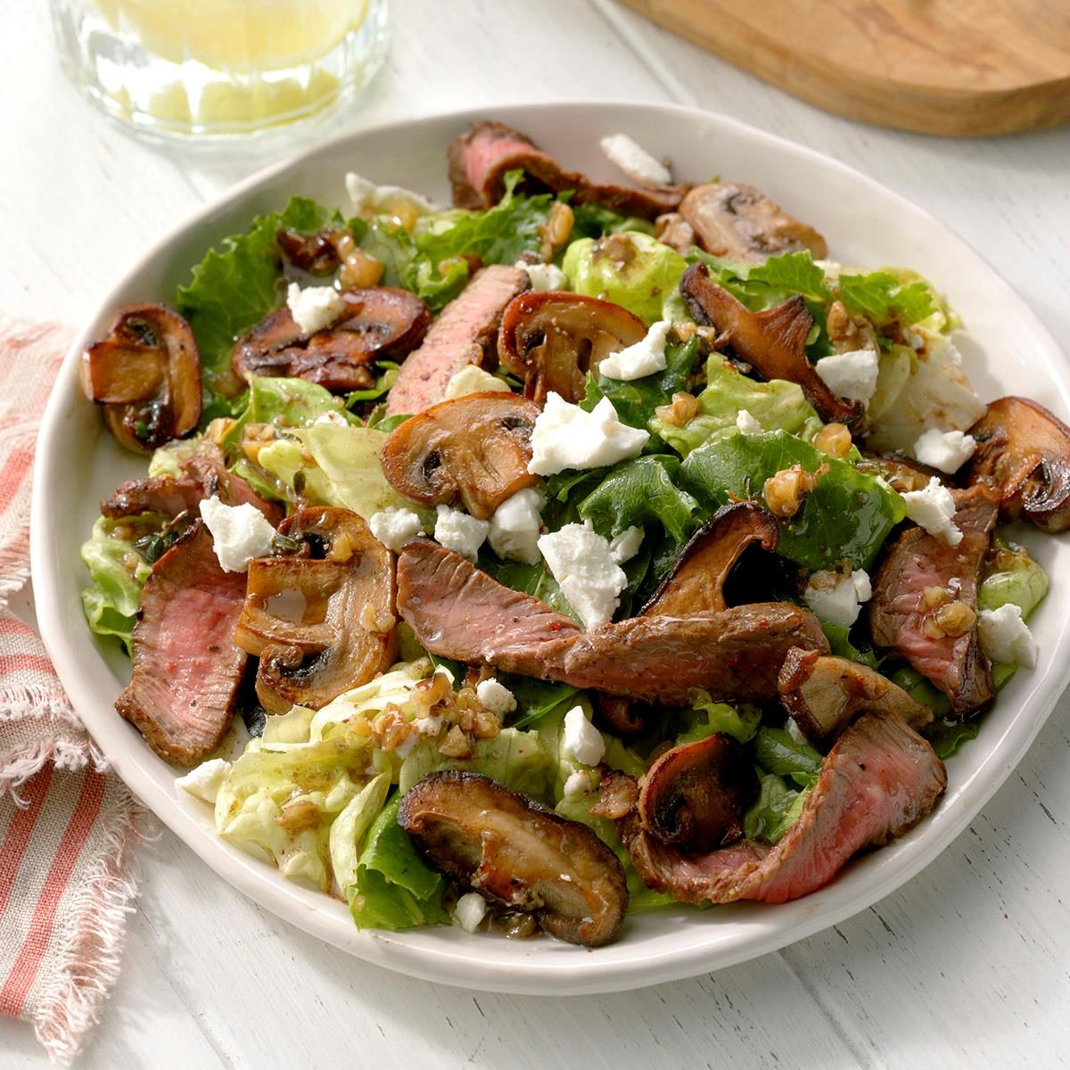 Mushroom Steak Salad with Walnut Vinaigrette Recipe ...
