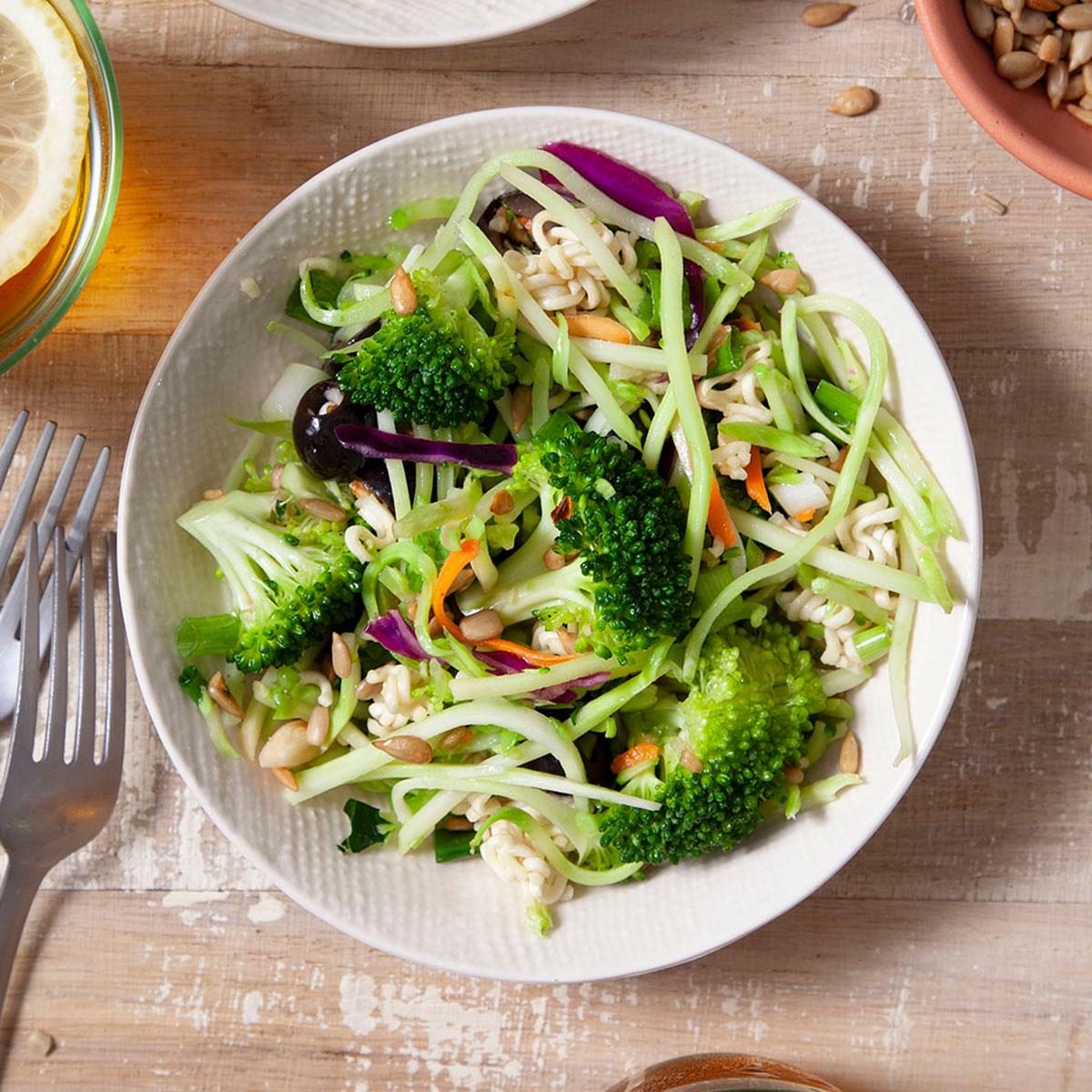 Nutty Broccoli Slaw Exps Ft23 12366 Ec 101323 3