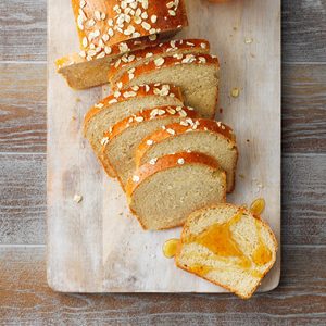 Old-Fashioned Oat Bread