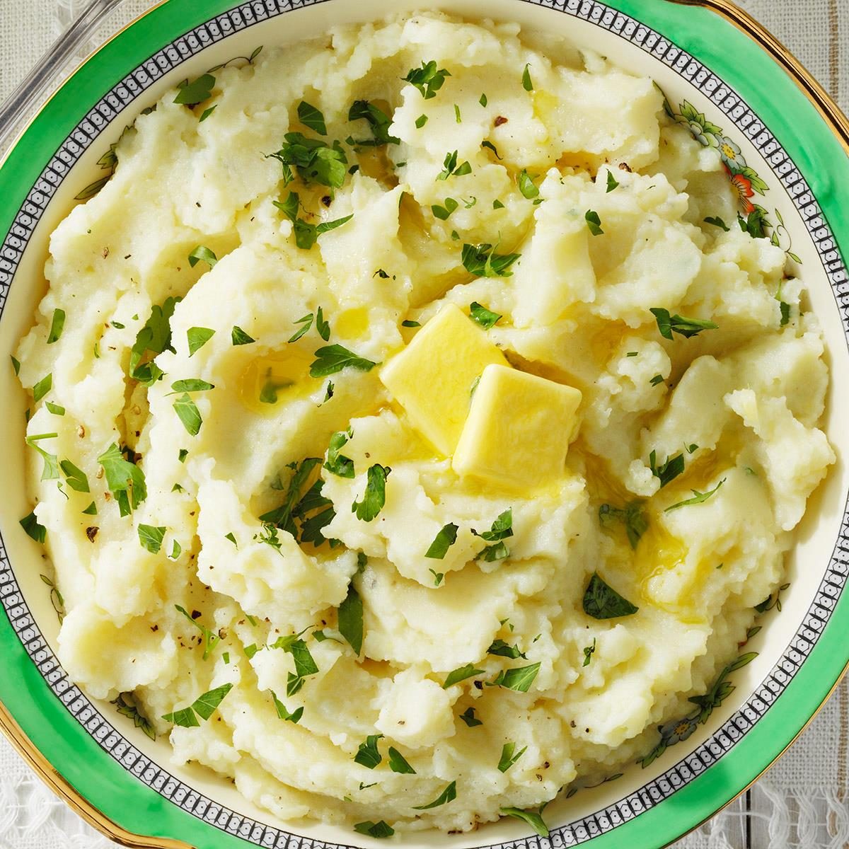 Oh So Good Creamy Mashed Potatoes Exps Hcacb22 144954 E10 12 3b