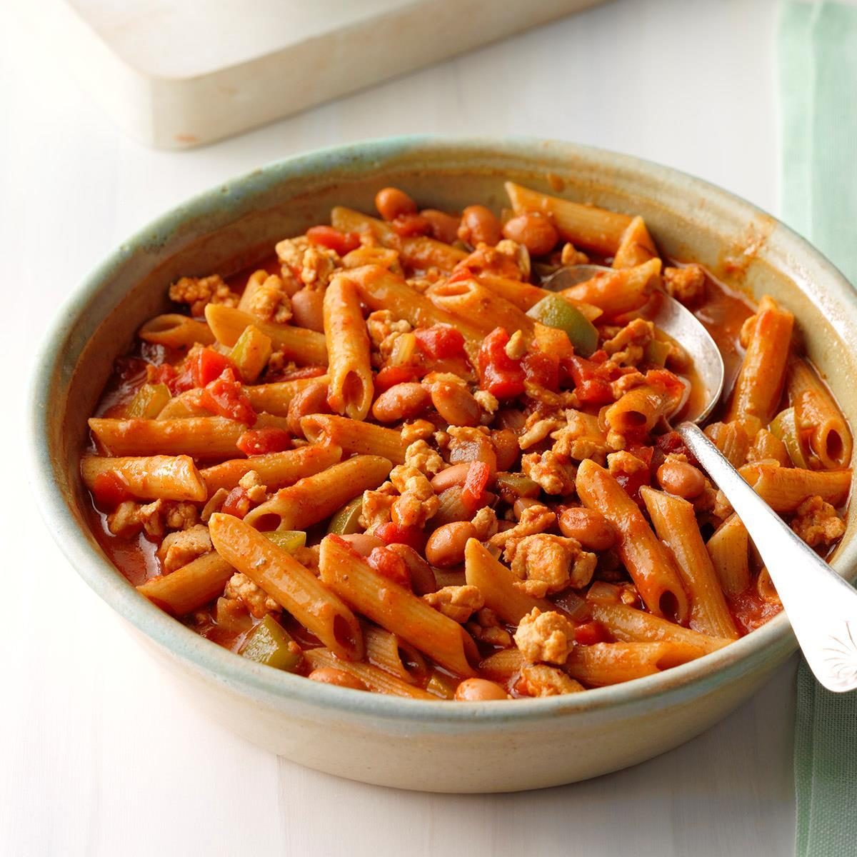 One Pot Chili Mac Exps Opbz18 46363 E06 07 1b 12