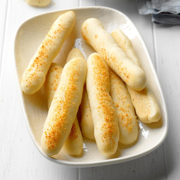 Parmesan Garlic Breadsticks Exps Cwfm19 25358 B10 12 9b 12