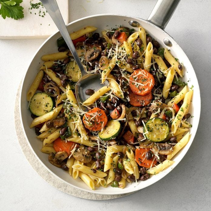 Penne With Veggies And Black Beans Exps Cf2bz19 44335 C12 18 4b 5
