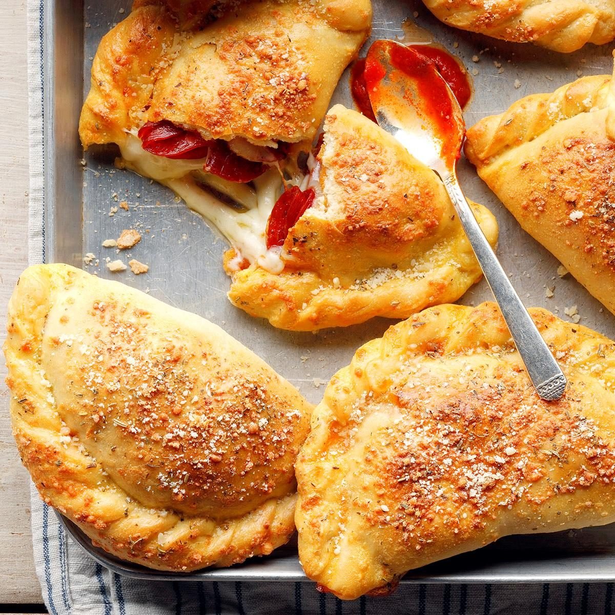 Pepperoni Pizza Pockets Exps Tohas22 7202 Dr 03 31 3b