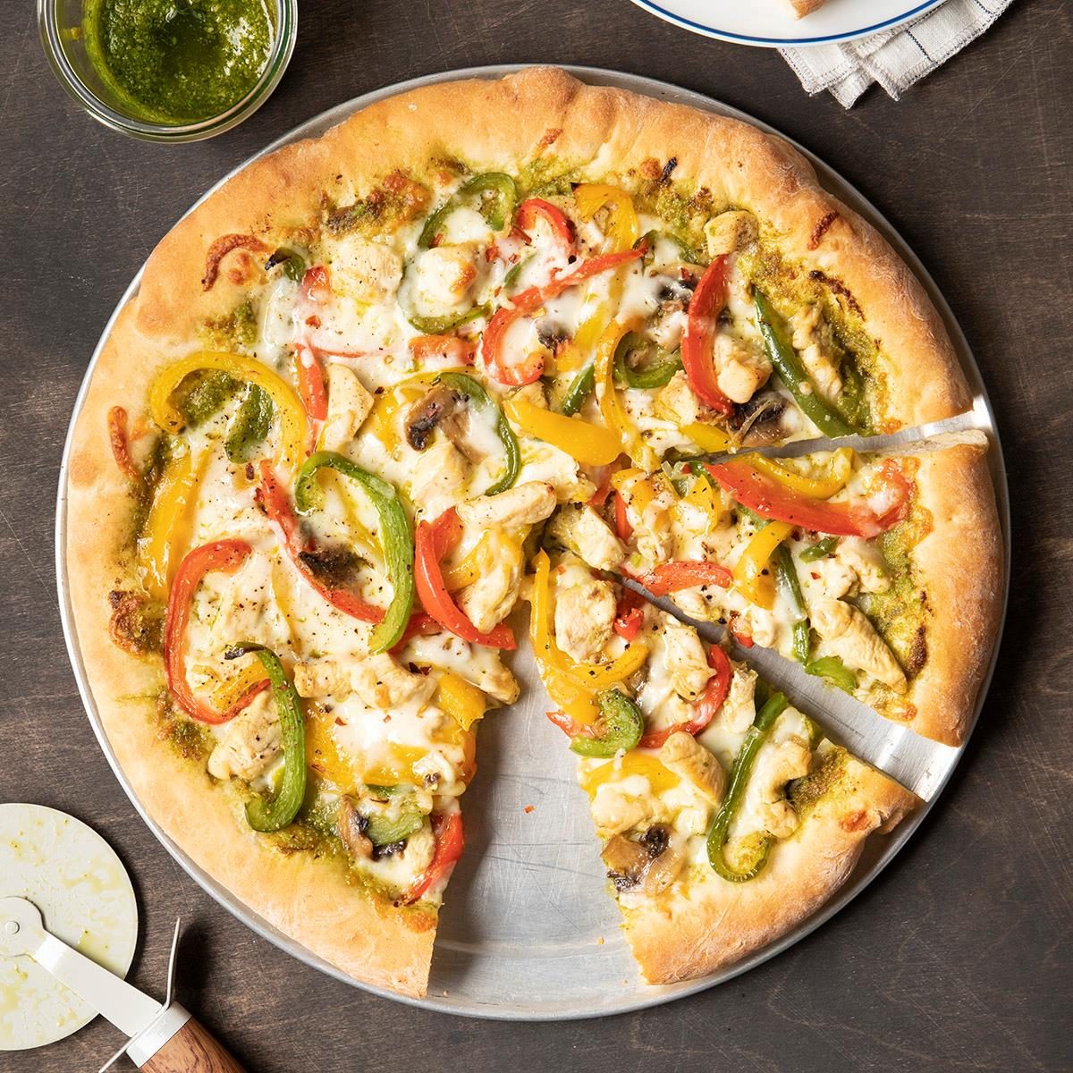 Pesto Chicken Pizza Exps Ft23 39454 St 6 01 1