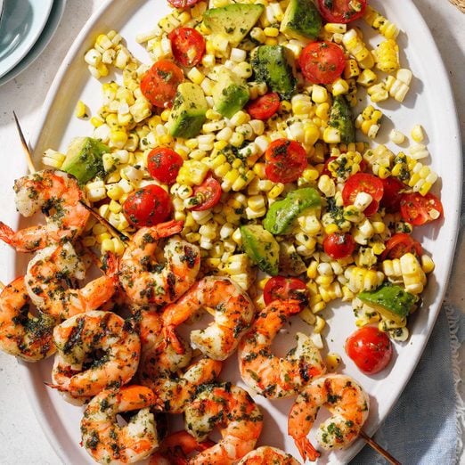 Pesto Corn Salad With Shrimp Exps Tohas23 170439 P2 Md 03 10 4b