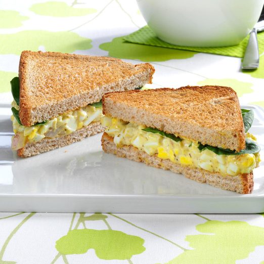 Pesto Egg Salad Sandwiches Exps89693 Thhc2377559b01 09 3b Rms 4