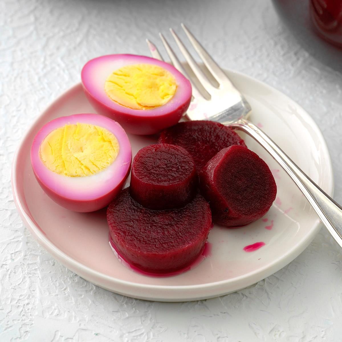 Pickled Eggs with Beets