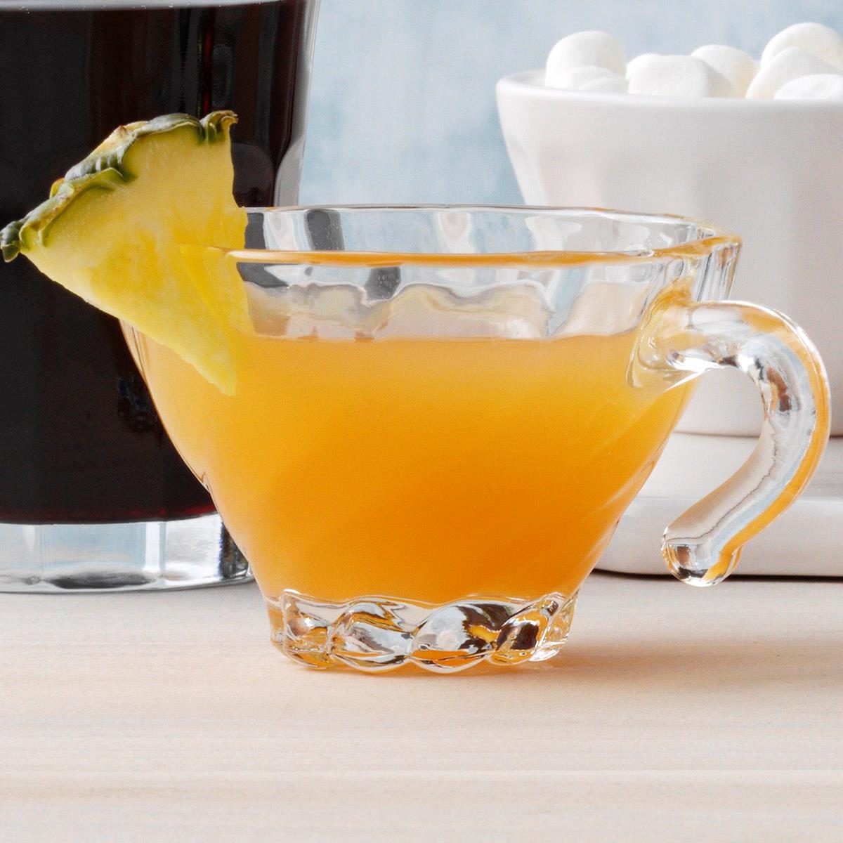 13 Cocktail Pitchers to start your New Year party with a bang