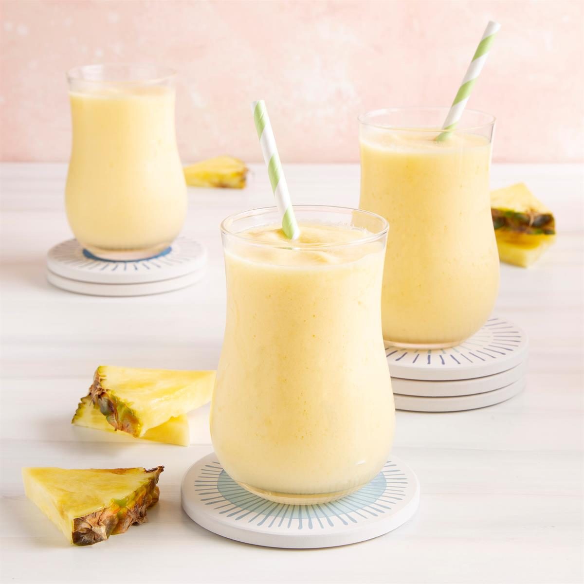 Pineapple Smoothies Exps Ft21 558 F 1112 1