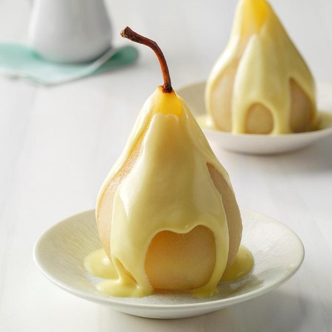 Poached Pears with Vanilla Sauce