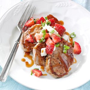 Pork Tenderloin Medallions with Strawberry Sauce