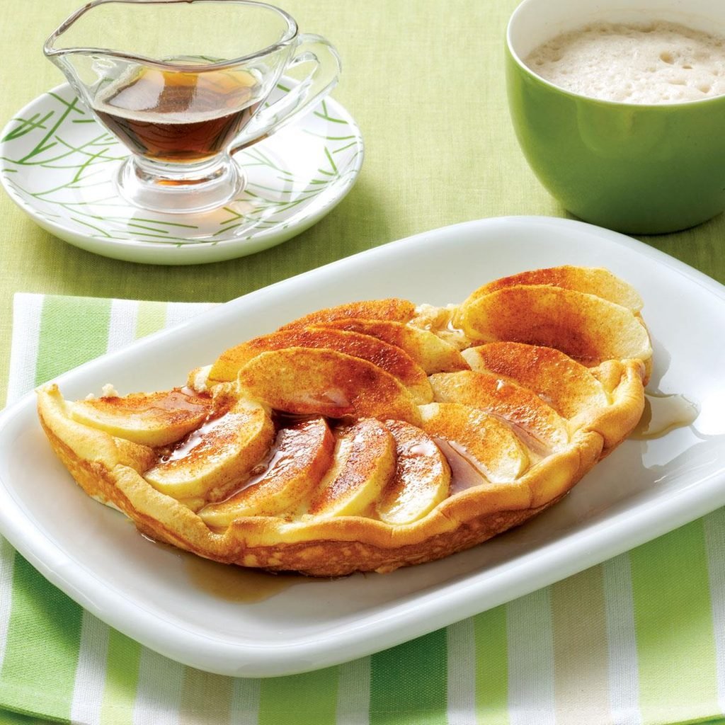 Puffy Cinnamon-Apple Omelet