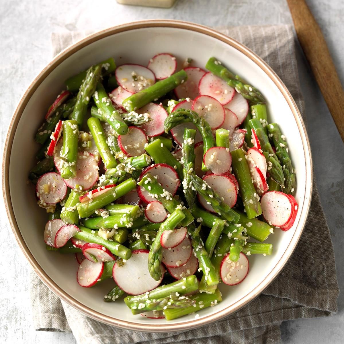 https://www.tasteofhome.com/wp-content/uploads/2018/01/Radish-Asparagus-Salad_EXPS_FTTMZ18_43401_C11_17_4b-7.jpg?fit=700%2C1024