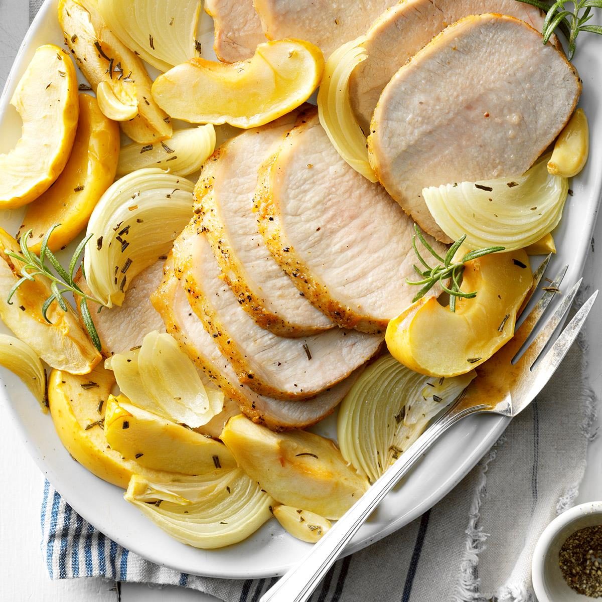 Roast Pork With Apples Onions Exps Sdas17 41727 B04 07 3b 11