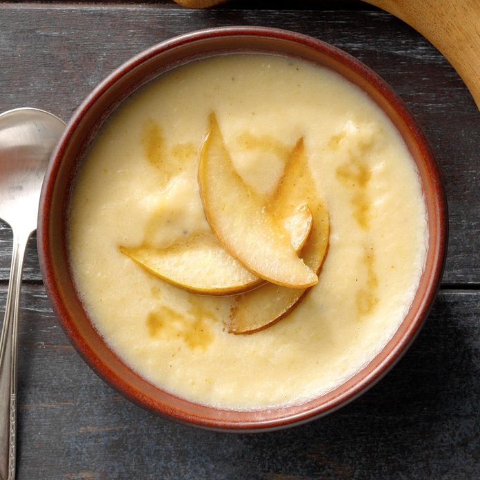 Roasted Parsnip And Pear Soup Exps Dodbz20 135338 B07 28 3b 1