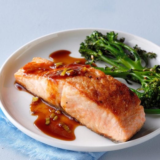 Salmon Supreme With Ginger Soy Sauce Exps Thd18 42076 B08 02 8b 12