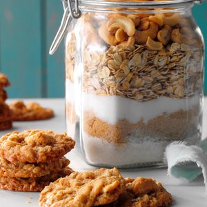 Salted Cashew Oatmeal Cookies