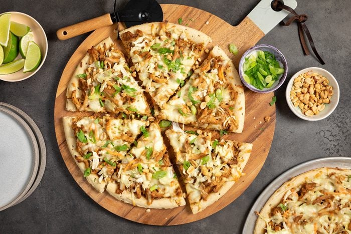 Saucy Thai Chicken Pizzas Ft23 186743 St 1201 1 Ss Edit