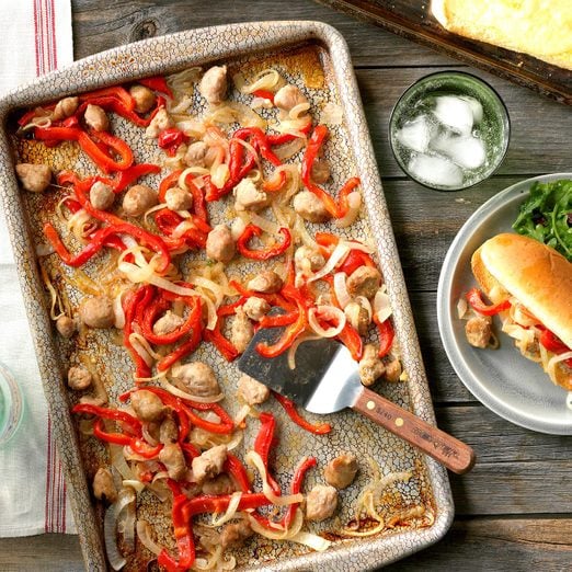 Sausage And Pepper Sheet Pan Sandwiches Exps Thfm18 207720 D09 14 4b 14