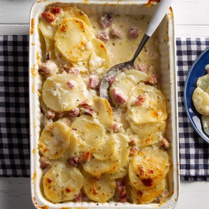 Scalloped Potatoes With Ham Exps Ft21 10277 F 0216 1 5