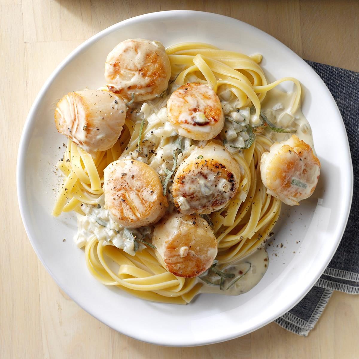 Scallops In Sage Cream Exps Sddj19 44353 B07 17 5b 8