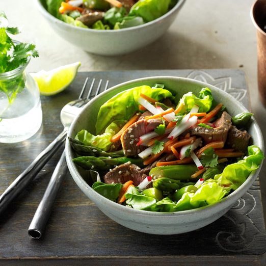 Sesame Beef Asparagus Salad Exps Thfm17 2708 D09 27 7b 8