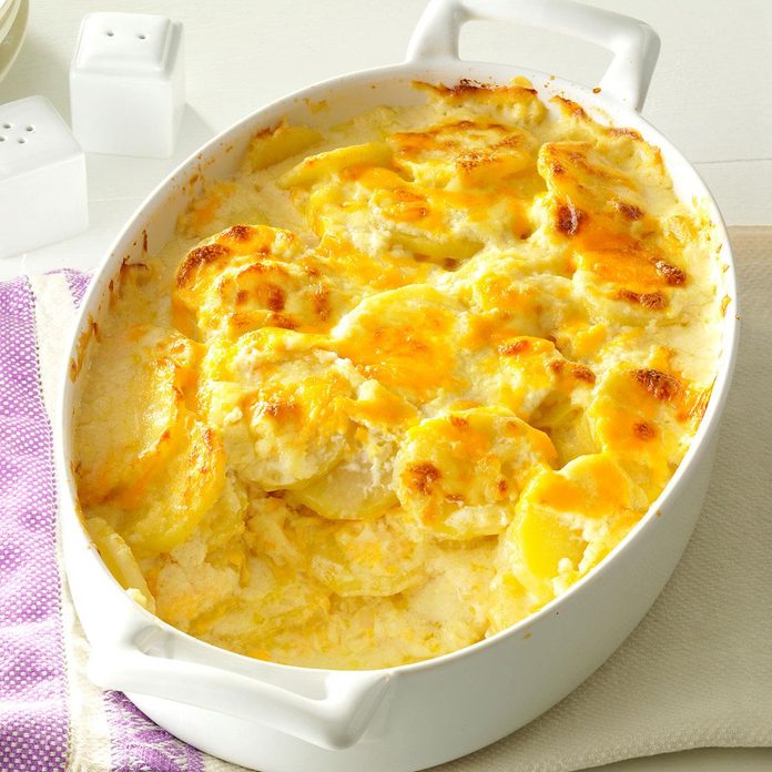 Sharp Cheddar Scalloped Potatoes