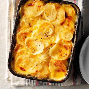 14 Irresistible Au Gratin Potato Recipes