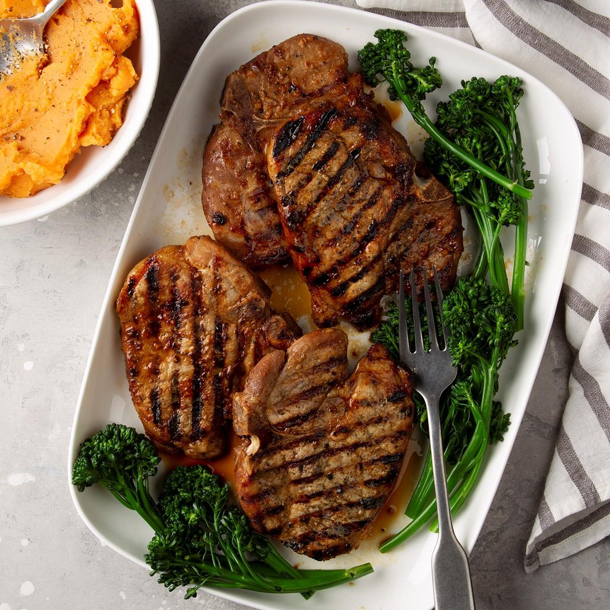 Simple Marinated Grilled Pork Chops Recipe: How to Make It