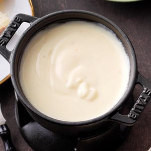 Simple Swiss Cheese Fondue