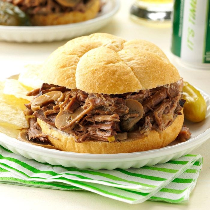 Simply Delicious Roast Beef Sandwiches Exps49202 Lsc143267d10 02 2b Rms 6