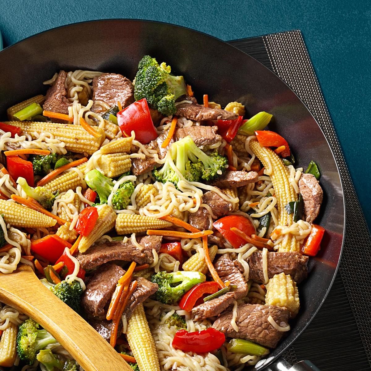 Sirloin Stir Fry With Ramen Noodles Exps139592 Sd2232457b08 25 1bc Rms 2