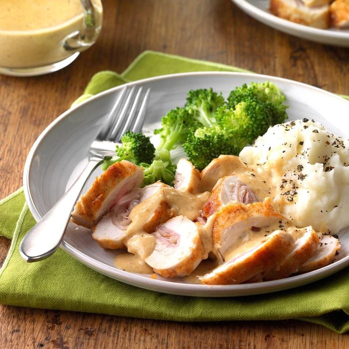 Skillet Chicken Cordon Bleu