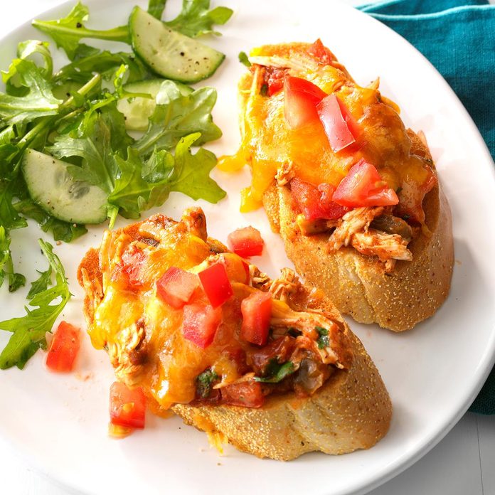 Slow Cooker Chicken Enchilada Melts Exps Sdas17 186637 D04 07 3b 1